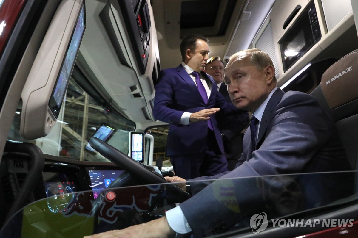 러, 독일 다임러트럭 제재…"우크라에 차량 공급"