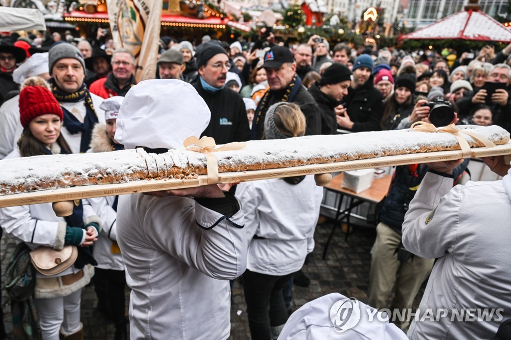 GERMANY TRADITION STOLLEN FESTIVAL