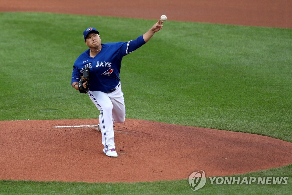 In this Getty Images photo, Ryu Hyun-jin of the Toronto Blue Jays pitches against the Baltimore Orioles in the top of the first inning of a Major League Baseball regular season game at Sahlen Field in Buffalo, New York, on Aug. 28, 2020. (Yonhap)