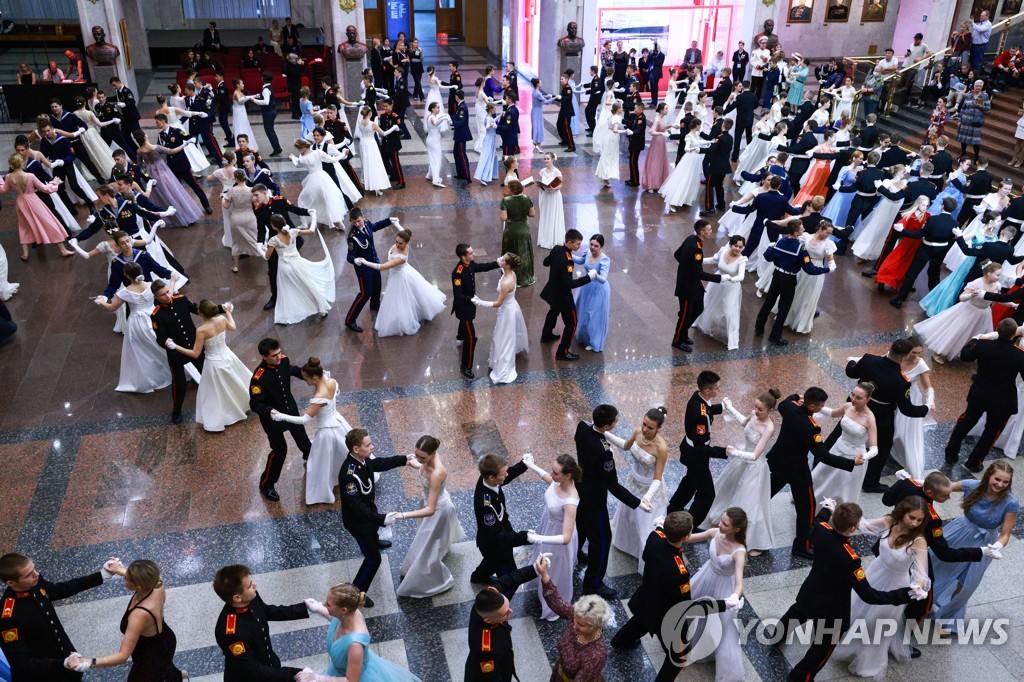 Great Cadet Ball in Moscow's Victory Museum