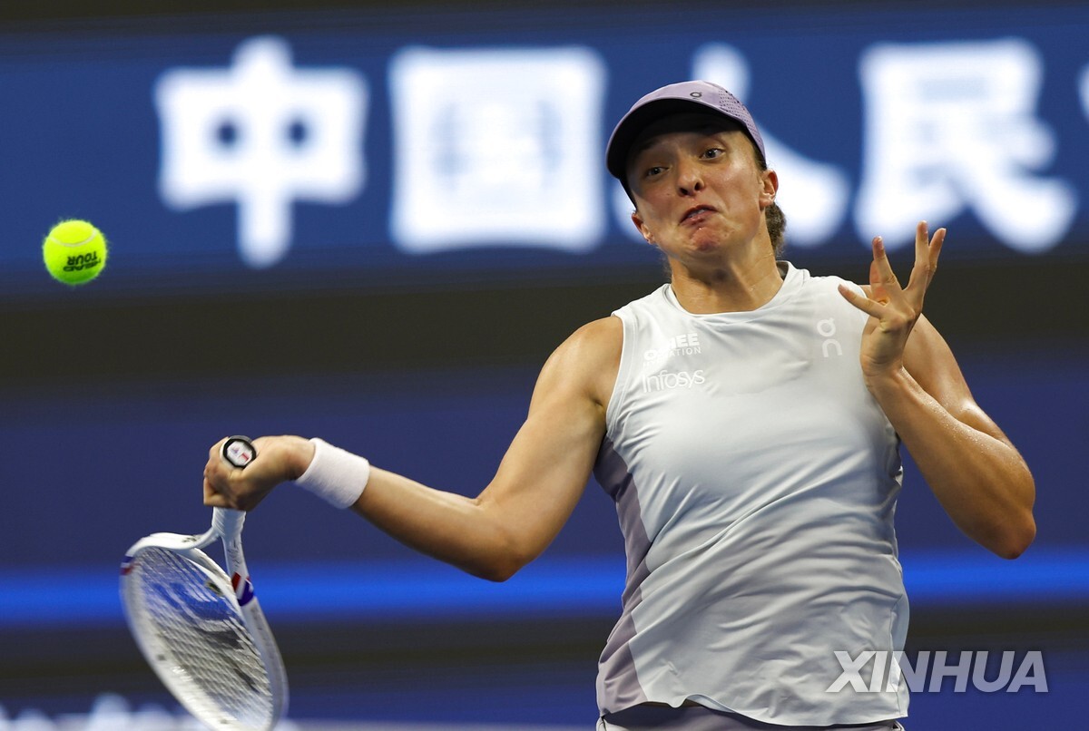 코리아오픈 테니스 우승 시비옹테크, 차이나오픈서는 16강 탈락