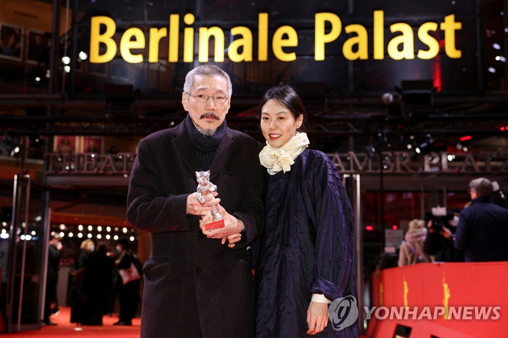 ′베를린영화제 단골′ 홍상수, ′소설가의 영화′로 심사위원대상