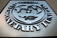 IMF, 우크라 20조원 빌려주려 대출규정 바꿨다