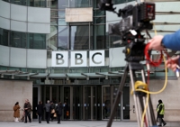 영국 BBC, 직원들에 "업무용 폰에서 틱톡 지워라" 지침