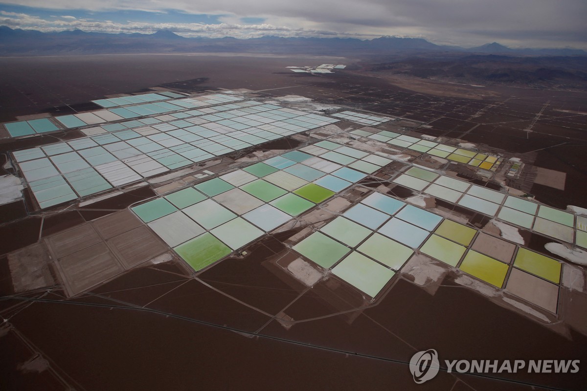 칠레 아타카마 지역 SQM 리튬 개발 현장