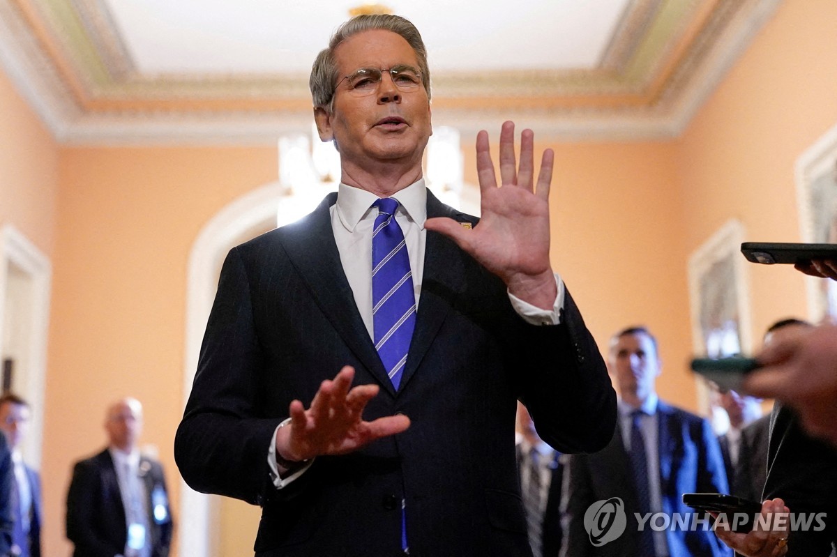 美재무 "협상 진전없는 국가들은 8월 1일부터 상호관세…