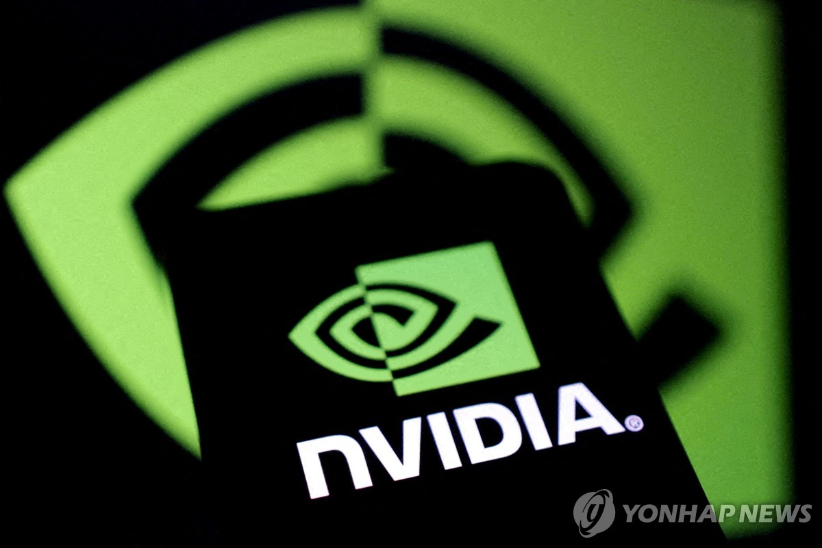"中, AI 데이터센터 30여곳에 엔비디아 칩 11만개…