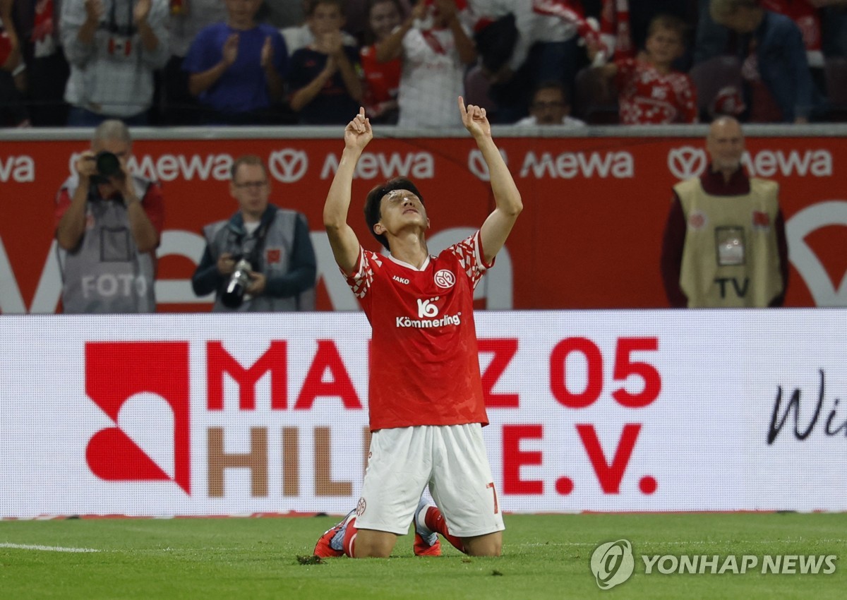 '이재성 헤딩골' 마인츠, 로센보르그 꺾고 UECL 본선 진출
