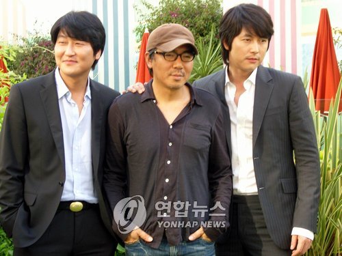 2008년 '좋은 놈, 나쁜 놈, 이상한 놈'으로 칸영화제 참석한 김지운 감독(가운데)과 송강호(왼쪽)·정우성