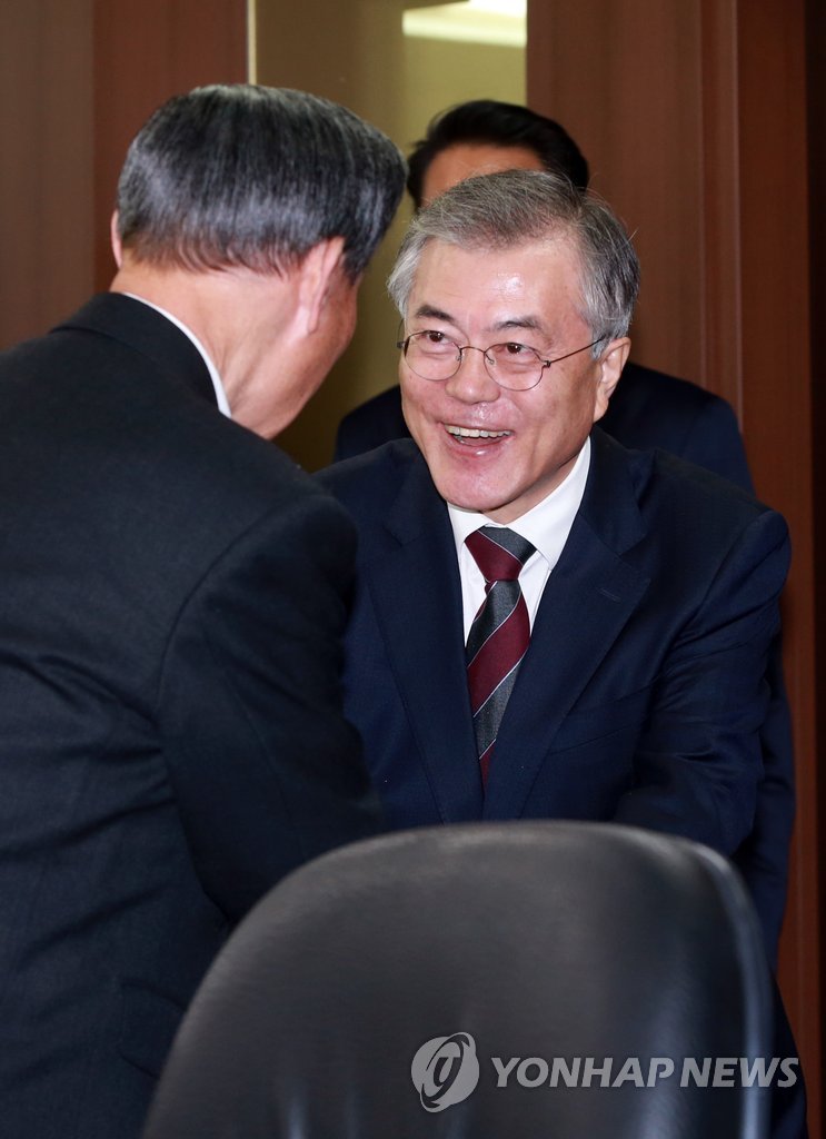 대한노인회 방문한 문재인 대표 | 연합뉴스