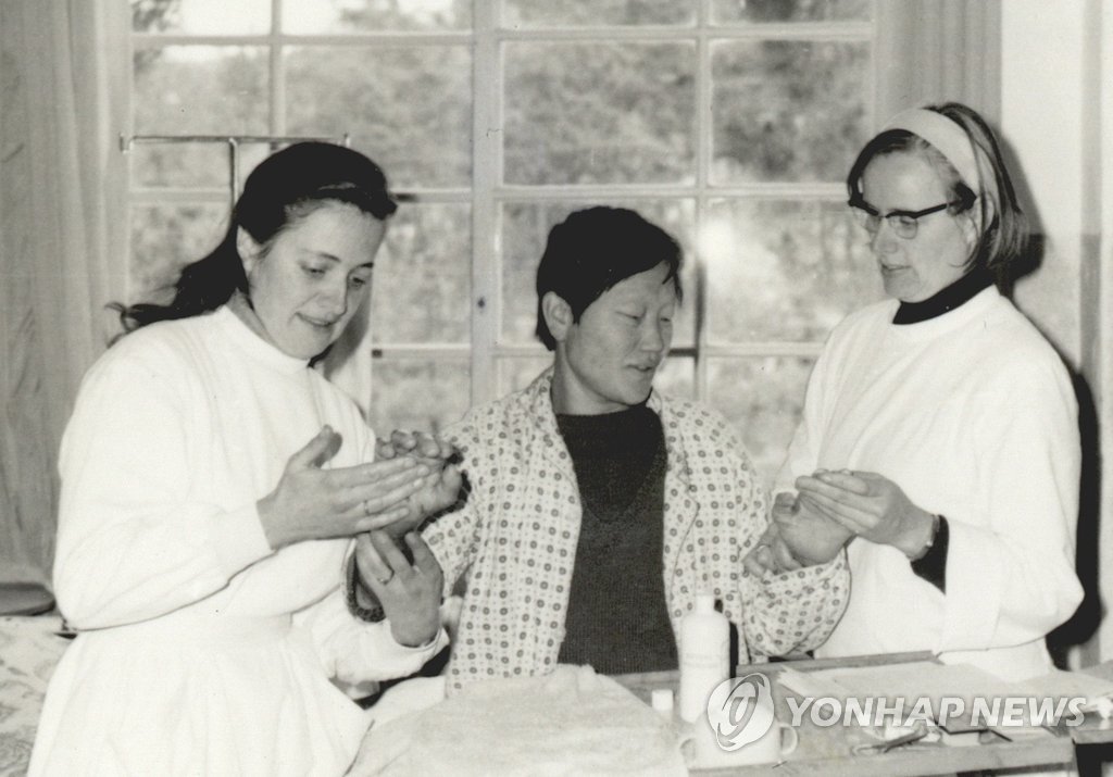 '소록도 할매 수녀들' 다룬 다큐멘터리 영화 속 마가렛(왼쪽)과 마리안느
