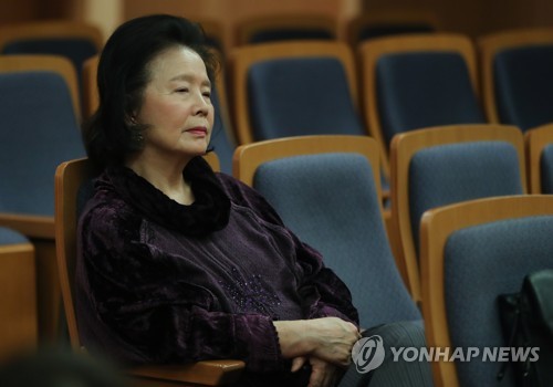 윤정희씨