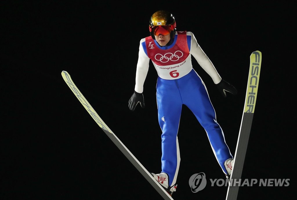 2018년 평창 동계올림픽 박제언의 스키점프 경기 모습. 