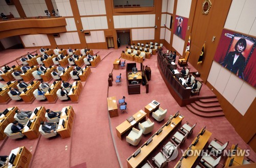 '낡은 예산 과감히' 부산시의회, 시·교육청 예산 대폭 삭감