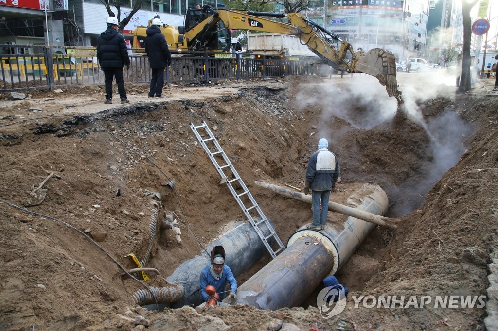 파열 배관 복구작업