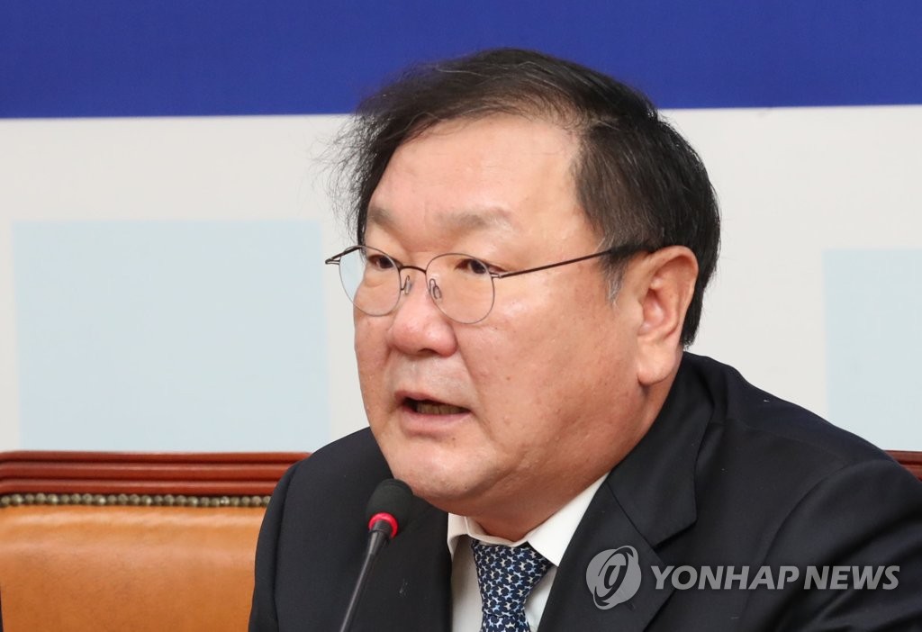 「安倍首相が韓国叩きの先頭に」　韓国与党幹部が遺憾表明