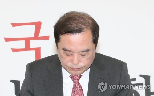 한국당, '5·18 망언' 뒷북징계 결정 못 한 채 혼돈 지속