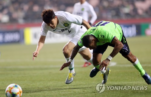 Beijing's S. Korean defender suffers nightmare in ACL loss to former club