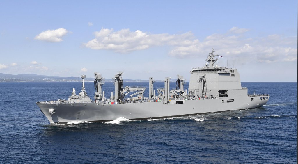 (LEAD) S. Korean naval ship arrives in Japan for next week's fleet review