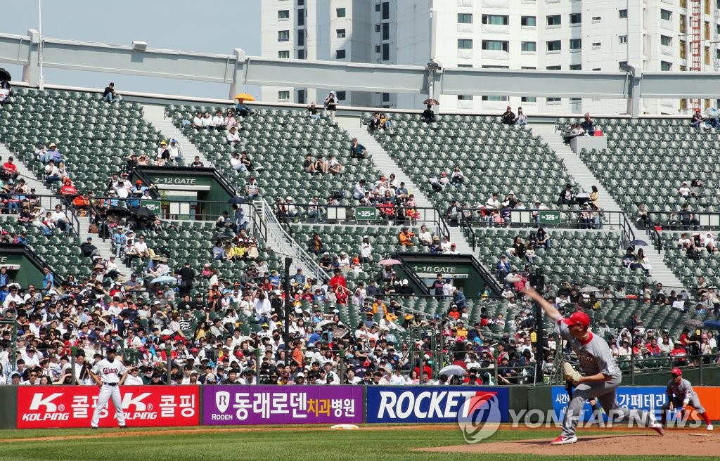 This file photo from May 5, 2019, shows blocks of empty seats at Sajik Stadium in Busan, 450 kilometers southeast of Seoul, during a Korea Baseball Organization regular season game between the home team Lotte Giants and the SK Wyverns. (Yonhap)