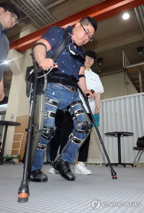Wearable robot for cybathlon