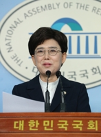 한국당 최연혜 총선 불출마…"경제·외교 폭망에 책임"