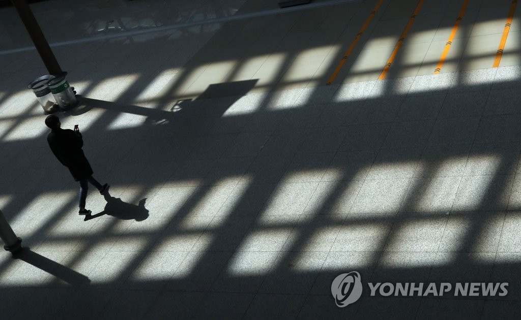 This photo taken on March 31, 2020, shows the No. 1 Terminal of Incheon International Airport in Incheon, just west of Seoul, amid the spreading coronavirus outbreak. (Yonhap)