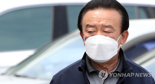 '역세권 투기' 혐의 전창범 전 양구군수에 징역 3년 구형