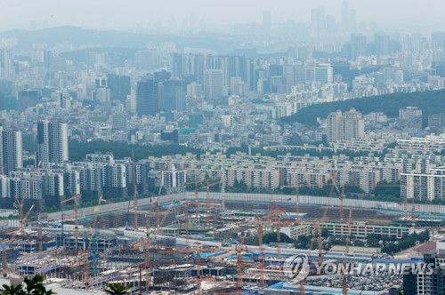 "가을 전세난 오나?"…재건축·학군 수요로 불안한 서울 전세