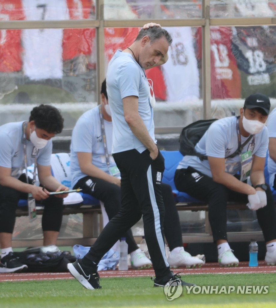 Paulo Bento, head coach of the South Korean men's national football team, walks the touchline during a Group H match against Lebanon in the second round of the Asian qualification for the 2022 FIFA World Cup at Goyang Stadium in Goyang, Gyeonggi Province, on June 13, 2021. (Yonhap)