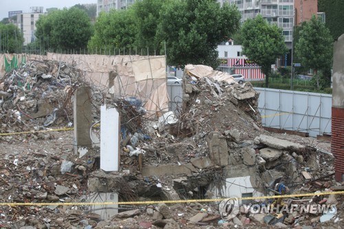 광주 철거건물 붕괴참사 수사, 재개발·계약 비위에 집중