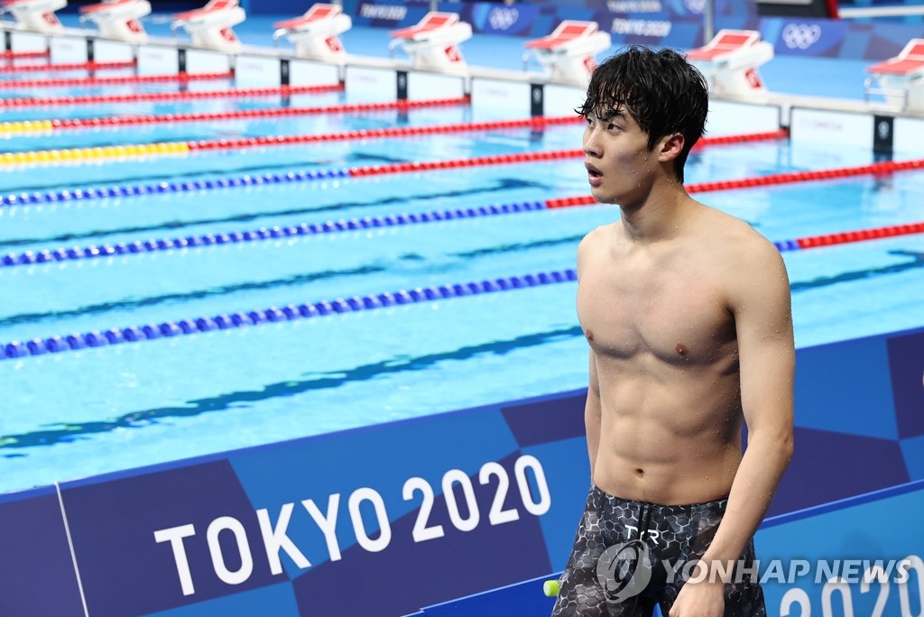 (الأولمبياد) السباح الكوري "هوانغ سيون-وو" يحتل المرتبة الخامسة في سباق الـ100 متر سباحة حرة - 1