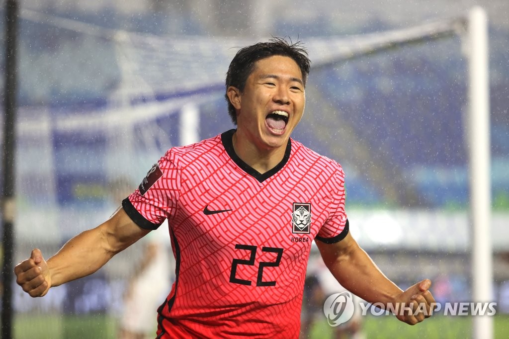 Kwon Chang-hoon of South Korea celebrates his goal against Lebanon during the teams' Group A match in the final Asian qualifying round for the 2022 FIFA World Cup at Suwon World Cup Stadium in Suwon, Gyeonggi Province, on Sept. 7, 2021. (Yonhap)