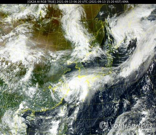 台風１４号が韓国に接近へ 済州で大雨のおそれ 聯合ニュース