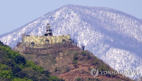 문대통령 '철책월북'에 "경계실패 중대문제…軍 특별점검 하라"(종합)