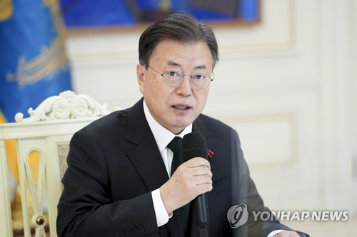 (جديد) المكتب الرئاسي: مون سيستغل زيارته إلى دول الشرق الأوسط لتوسيع الأعمال التجارية للشركات الكورية