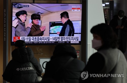 [2보] 합참 "북한, 동해상으로 발사체 발사"…올해 6번째 무력시위
