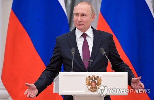 푸틴과 통화한 독 총리 "전쟁에 입장 변화 없더라"