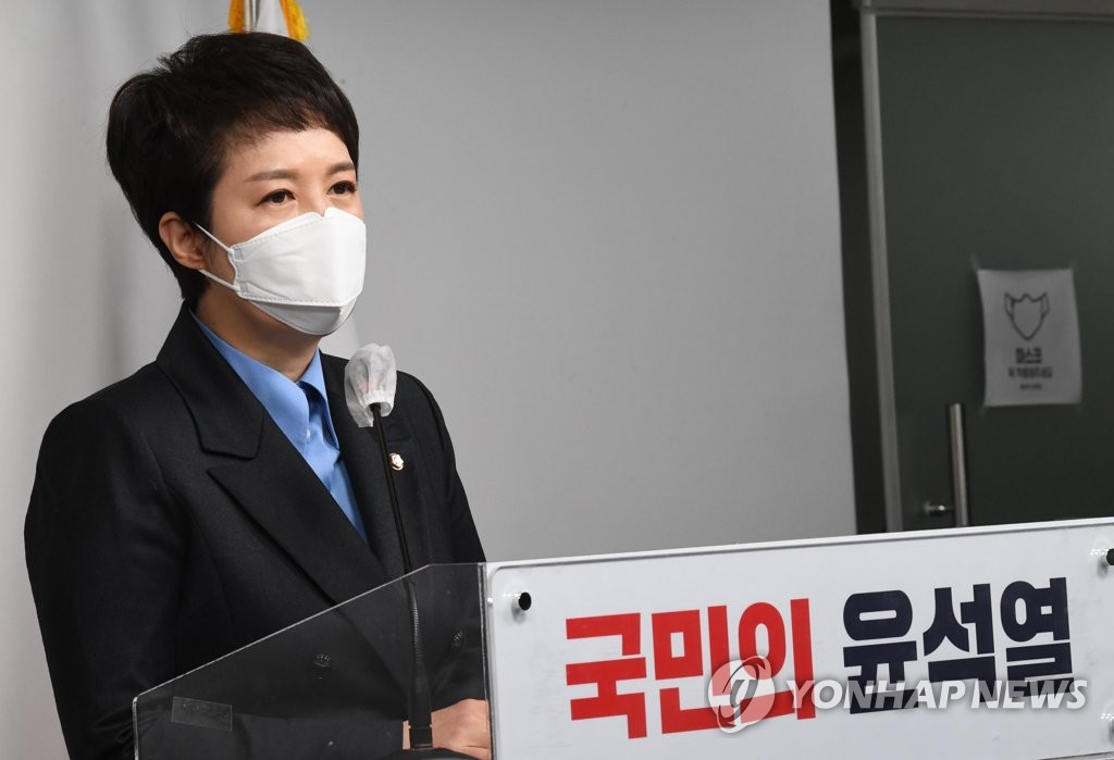 브리핑하는 김은혜 당선인 대변인