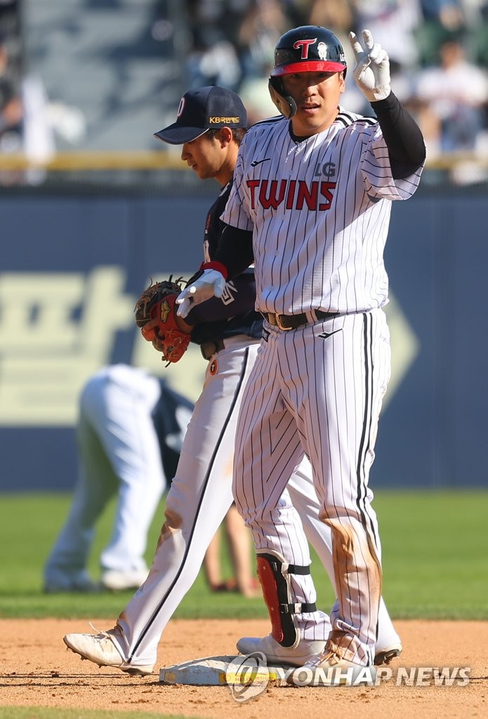 In this file photo from May 5, 2022, Kim Hyun-soo of the LG Twins celebrates his double against the Doosan Bears during the bottom of the eighth inning of a Korea Baseball Organization regular season game at Jamsil Baseball Stadium in Seoul. (Yonhap)