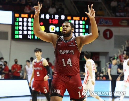 3점 슛 16개 폭발…프로농구 인삼공사, 챔프전 2연패 뒤 반격