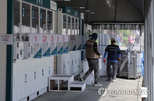 韓国の新規コロナ感染者約５万人　重症者８１日ぶり４００人下回る