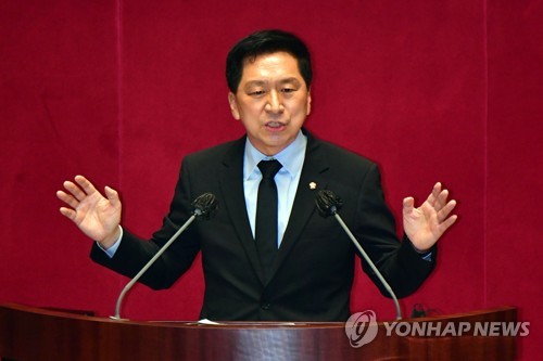 '법사위장석 점거'로 국회 출석정지 받은 김기현…헌재 "효력 정지"