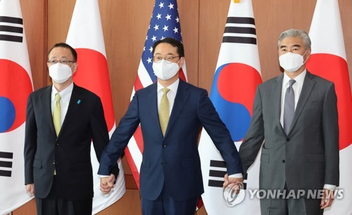 S. Korean, Japanese nuke envoys hold phone talks on N. Korea
