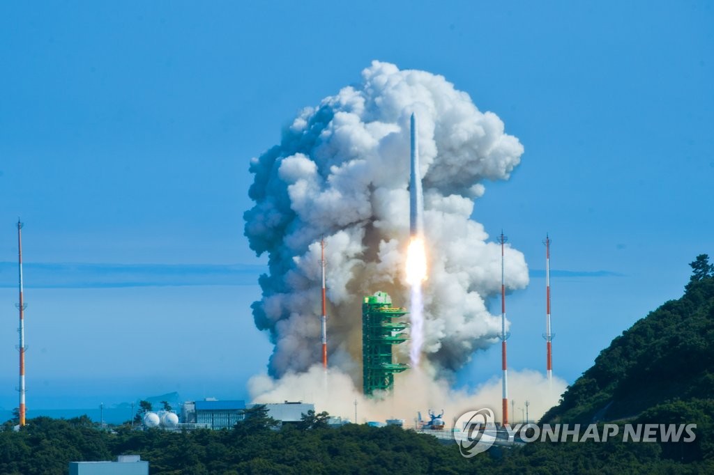 كوريا الجنوبية تؤكد قدرة صاروخ الفضاء "نوري" على نشر أقمار صناعية في المدار - 3