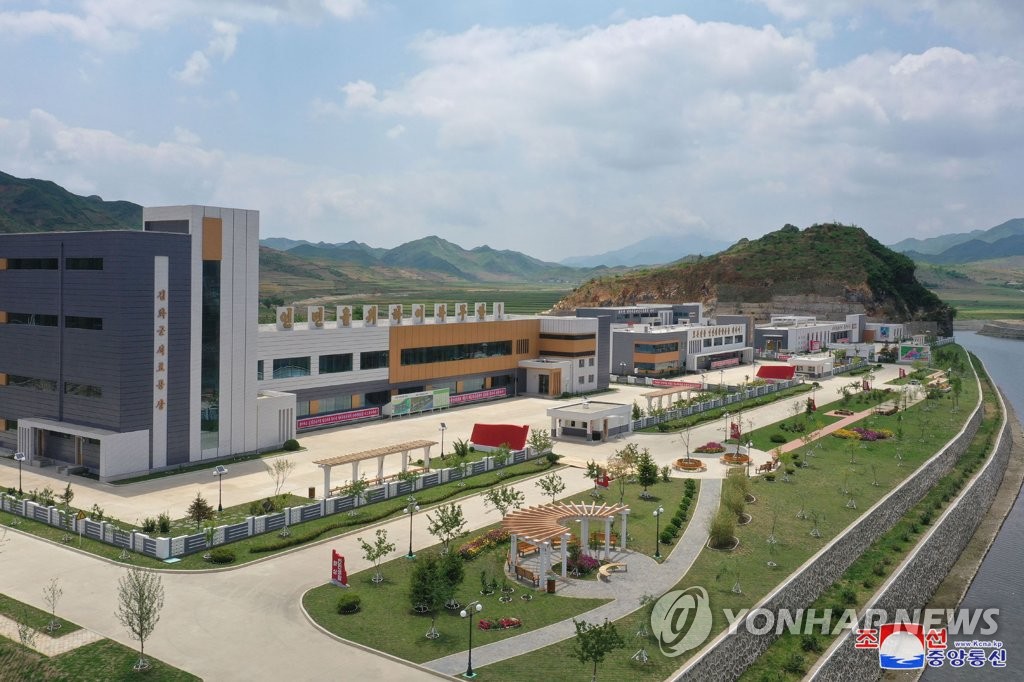 현대화된 북한 강원도 김화군 지방공업공장들