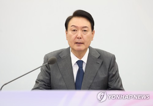 尹 "北도발시 신속·단호 응징…2025년까지 병사월급 200만원"(종합)