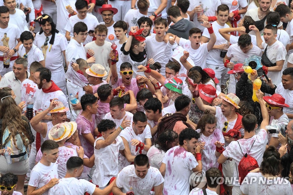 '산 페르민 축제' 참가한 시민들