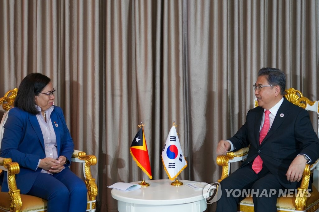 محادثات بين وزير الخارجية الكوري الجنوبي ونظيرته من تيمور الشرقية