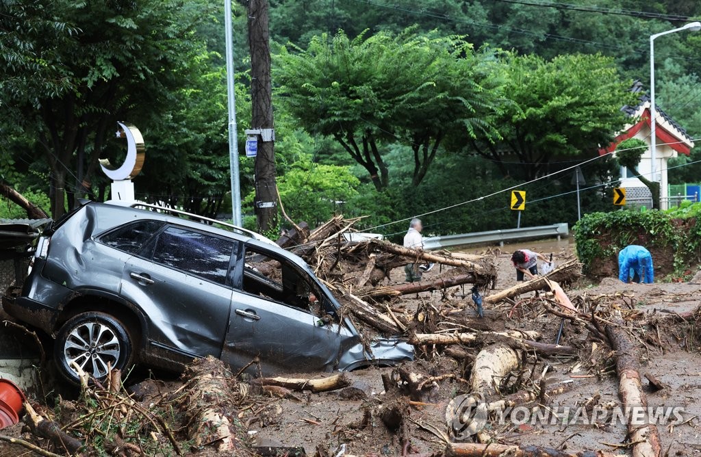 大雨で９人死亡・７人行方不明　５７０人が被災＝韓国